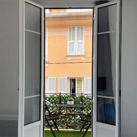 Apartment Monaco Cosy 3 Pieces