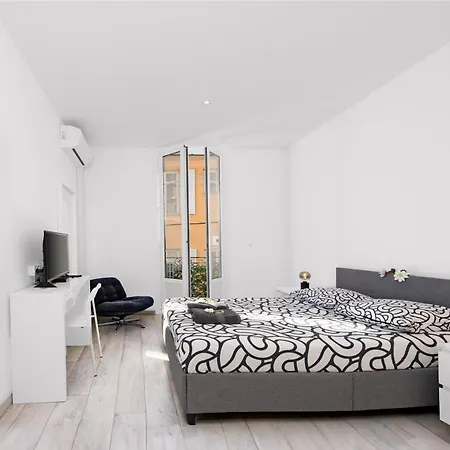 3p Monaco Avec Parking * Saint-Antoine (Alpes-Maritimes)
